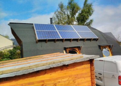 Autonomie électrique entre Béziers et Narbonne - Installation, maintenance, et formation solaire